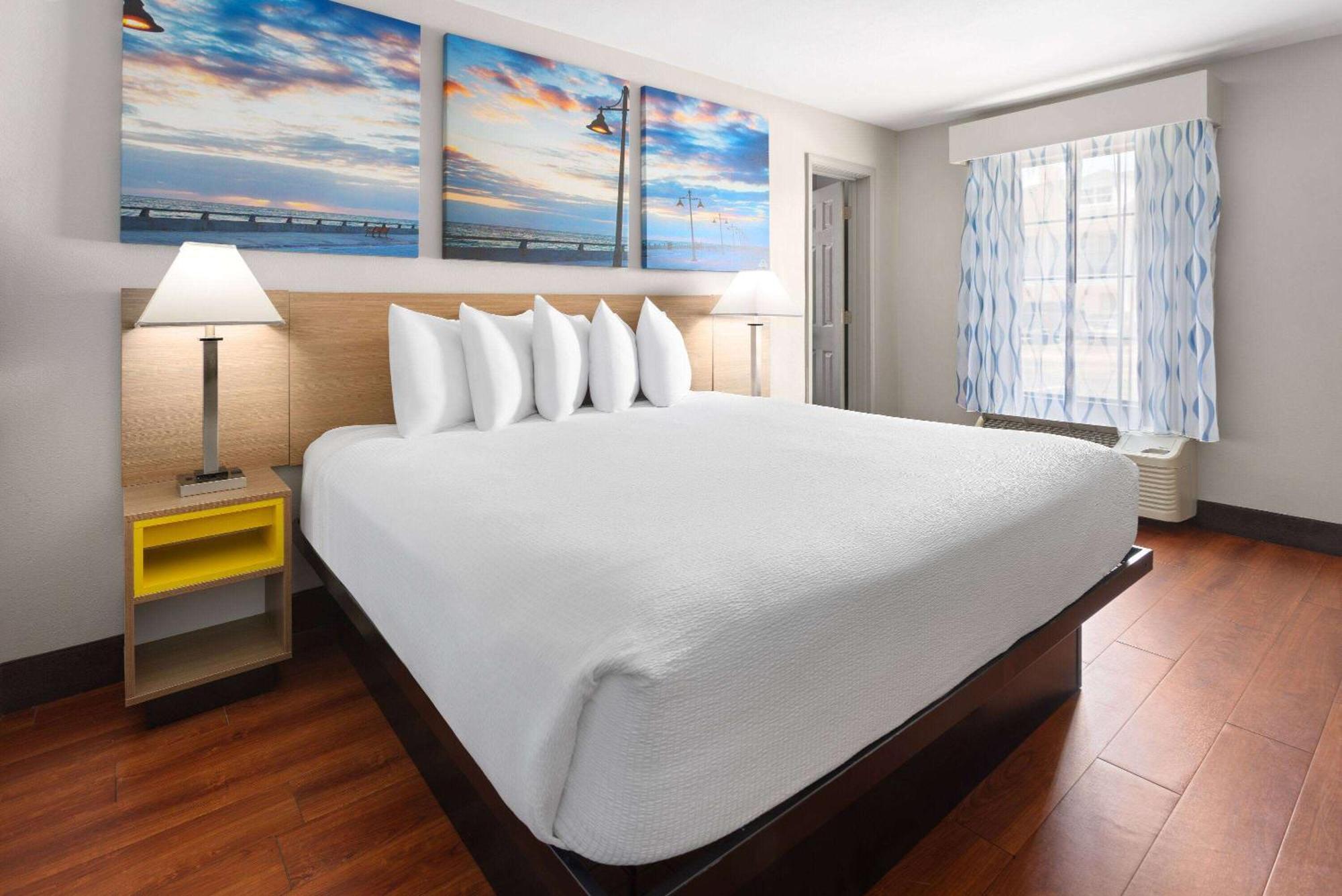 Days Inn By Wyndham Americus Bagian luar foto