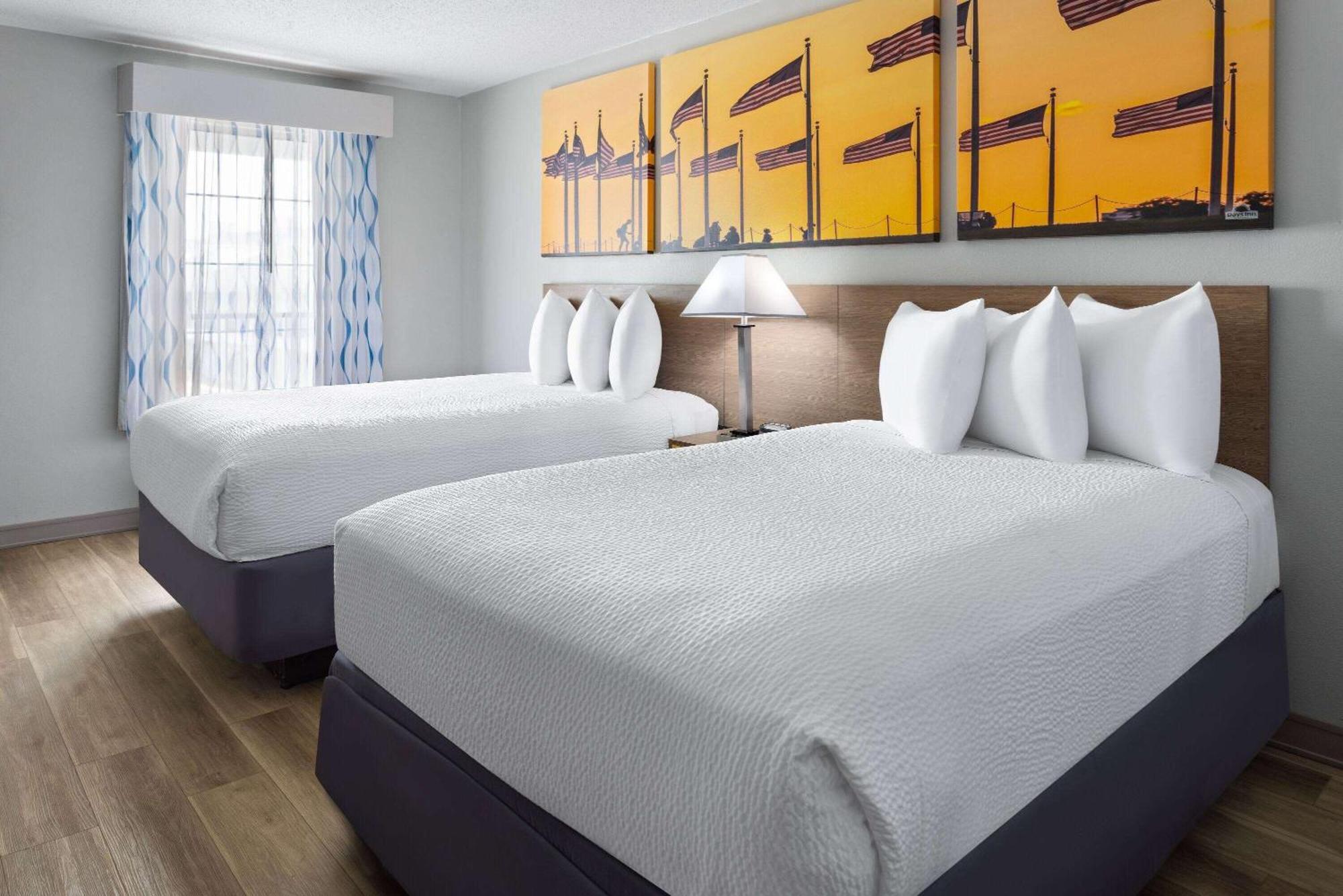 Days Inn By Wyndham Americus Bagian luar foto