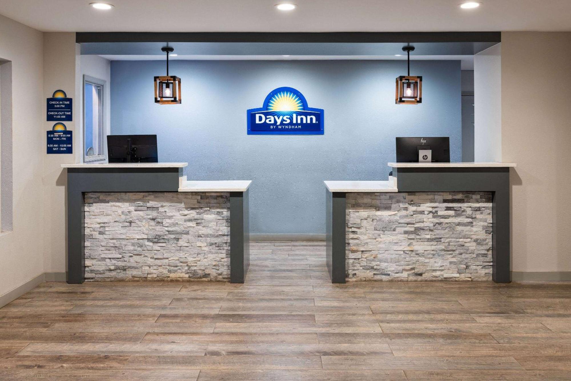 Days Inn By Wyndham Americus Bagian luar foto